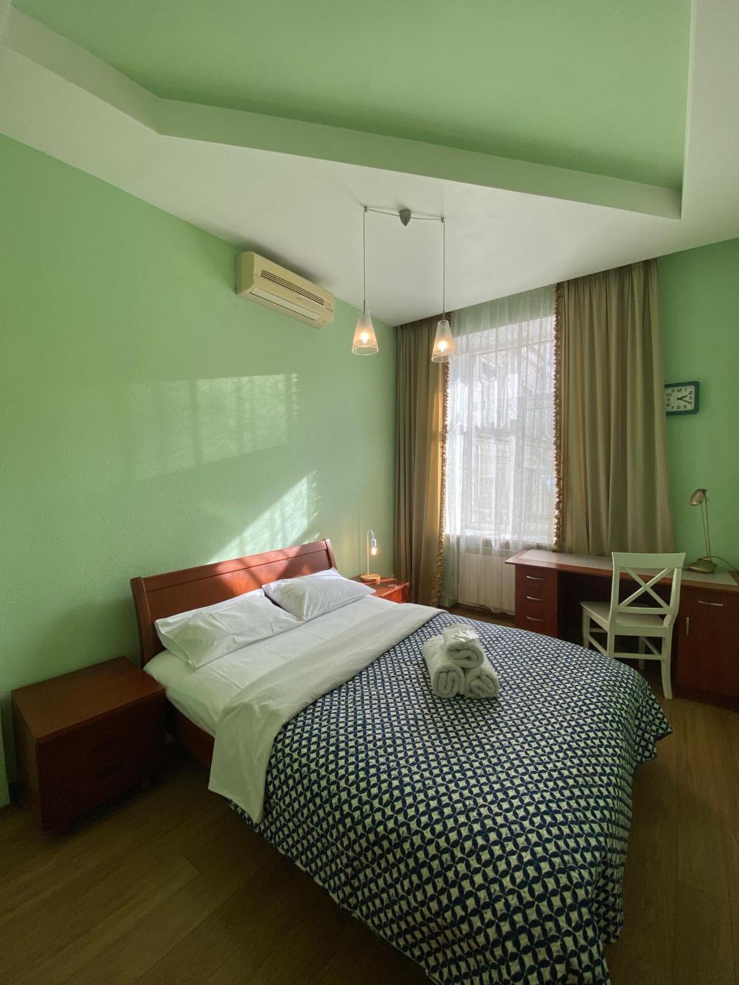 Inn Home Apartments In Kiev Center Exteriör bild