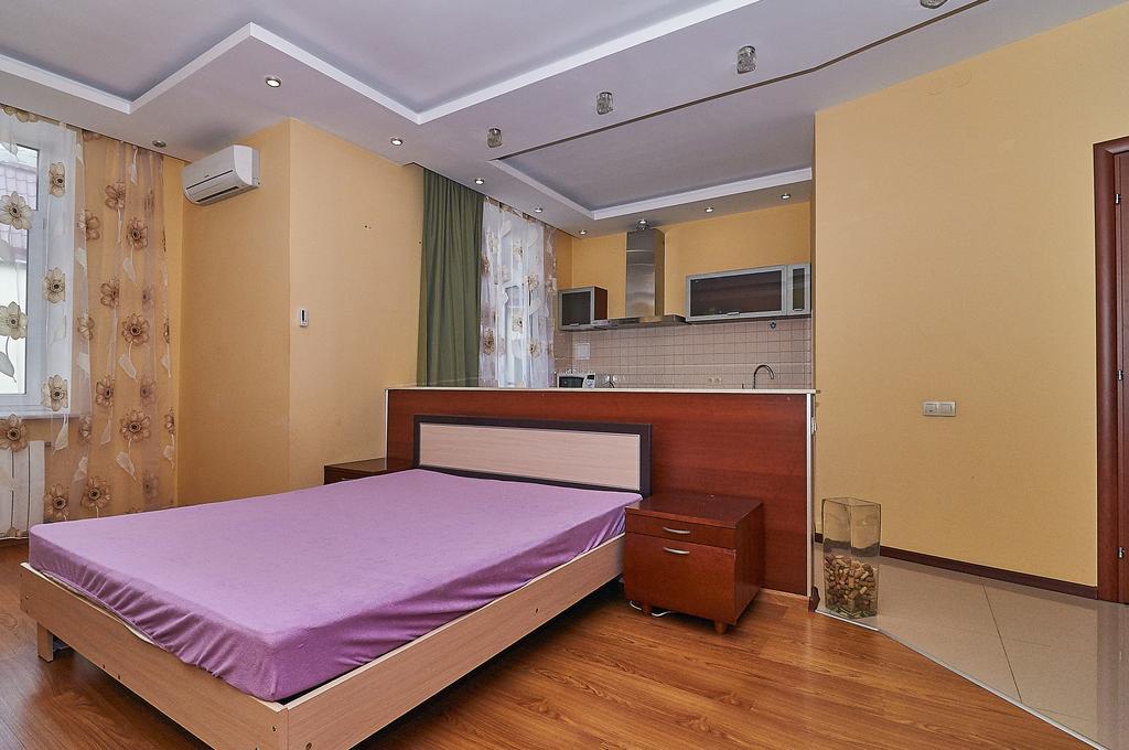 Inn Home Apartments In Kiev Center Exteriör bild